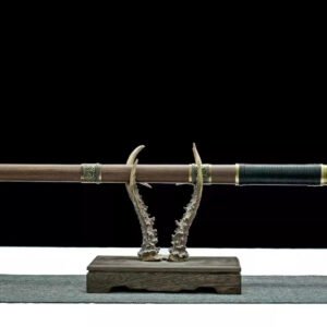 Poorly concealed concealed blade Tang sword wooden knife