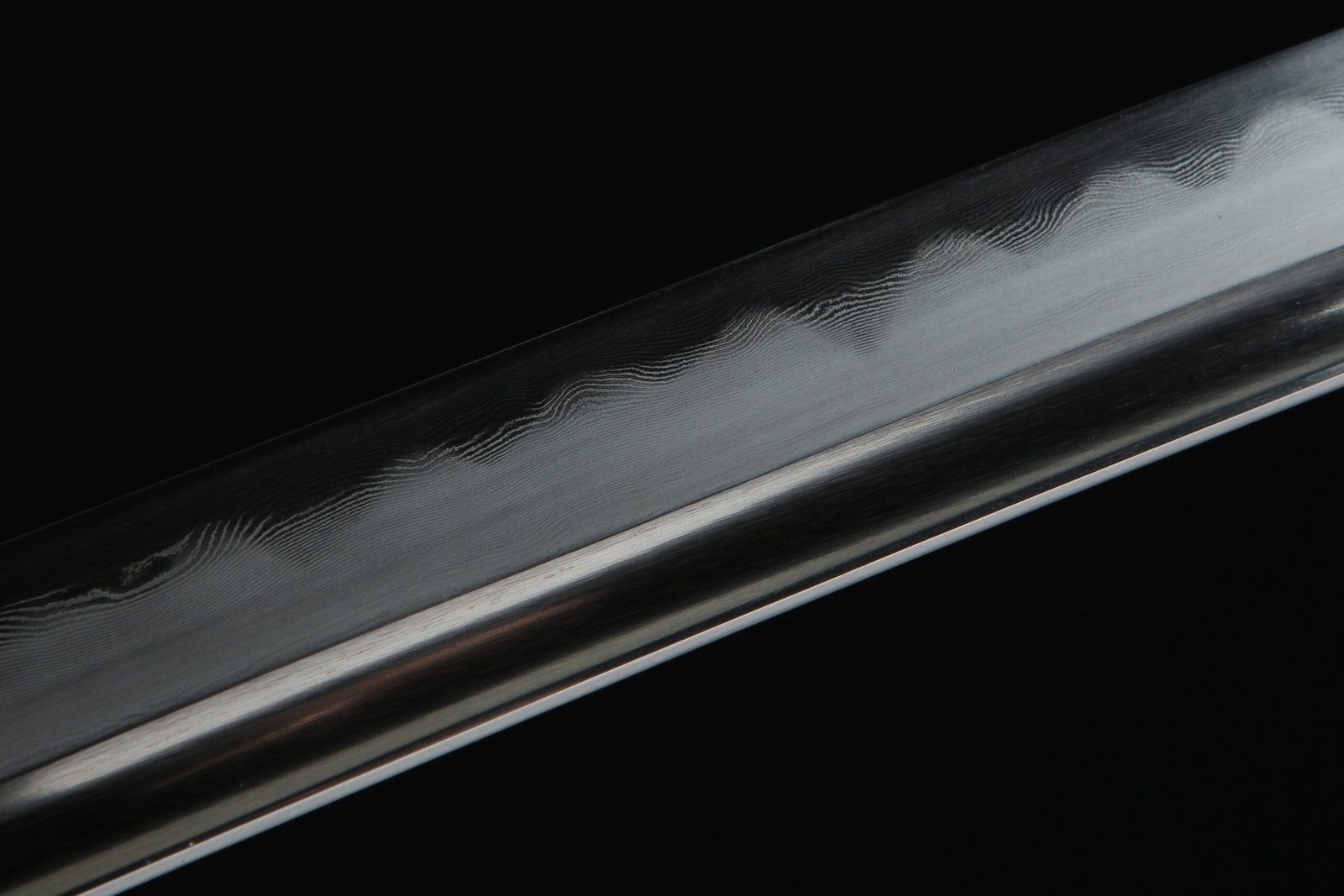 Katana Ishikari (Damascus Steel & Genuine Hamon) - Image 11
