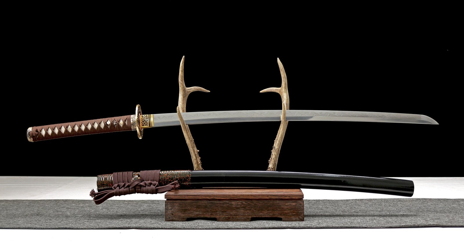 Katana Shinshiro (T10 Steel Genuine Hamon & Ray Skin) - Image 2