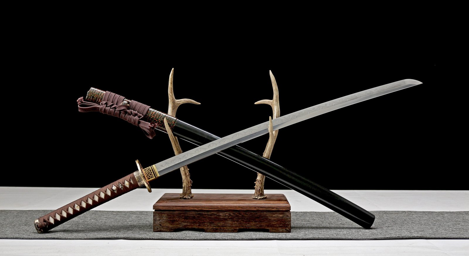 Katana Shinshiro (T10 Steel Genuine Hamon & Ray Skin) - Image 9