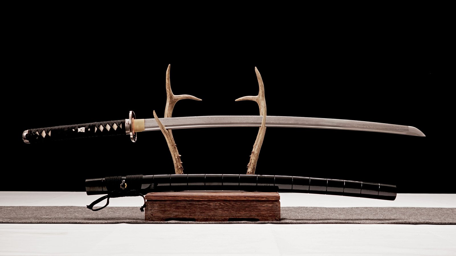 Katana Daisen (Damascus Steel) - Image 7