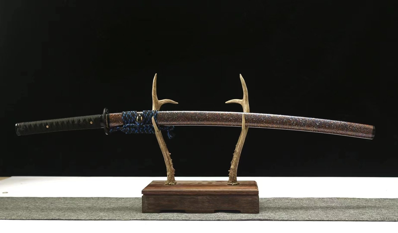 Katana Towada (1060 Carbon Steel Genuine Ray Skin) - Image 5