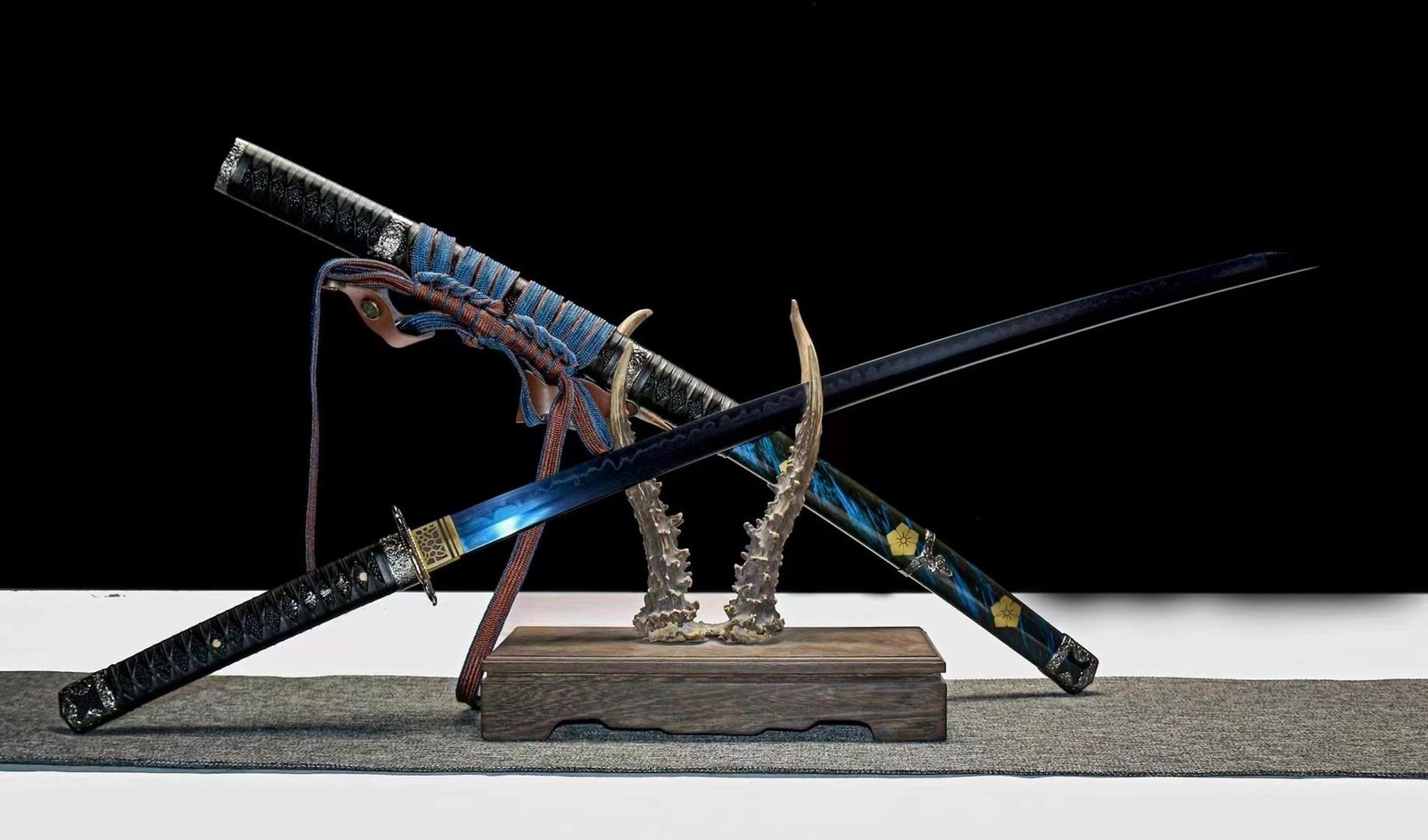Katana Shiroi (T10 Steel Genuine Hamon & Ray Skin) - Image 5